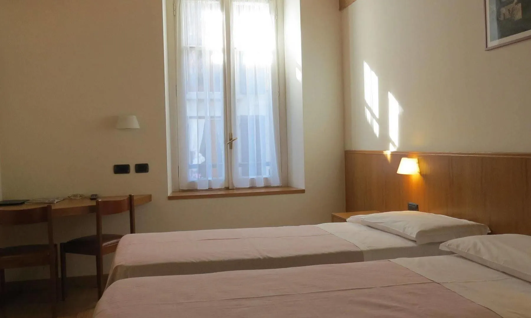 Hotel Tre Re Como 3*,