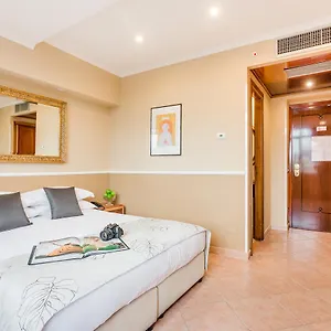 Raeli Archimede 4*, Roma İtalya