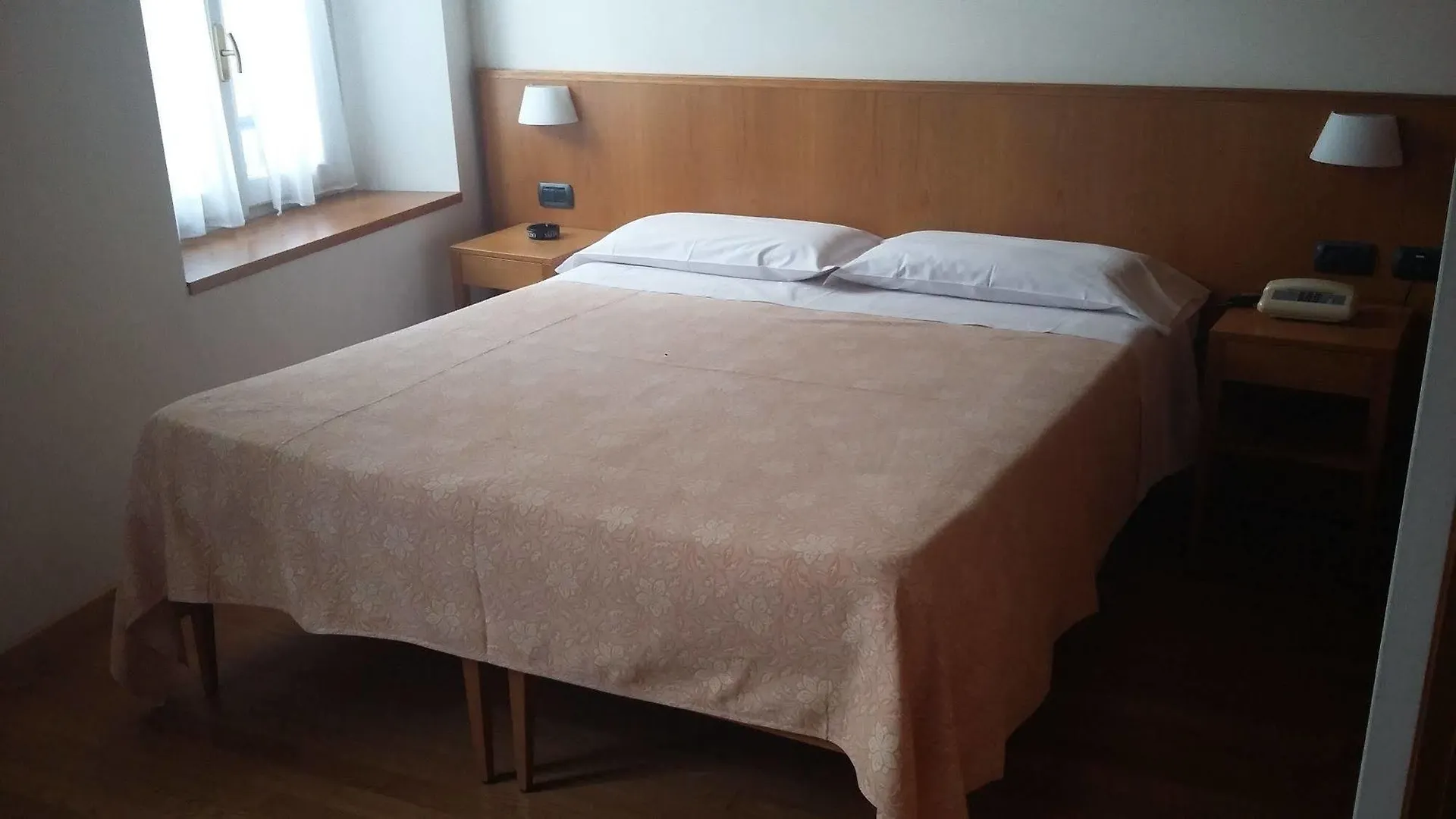 קומו Hotel Tre Re